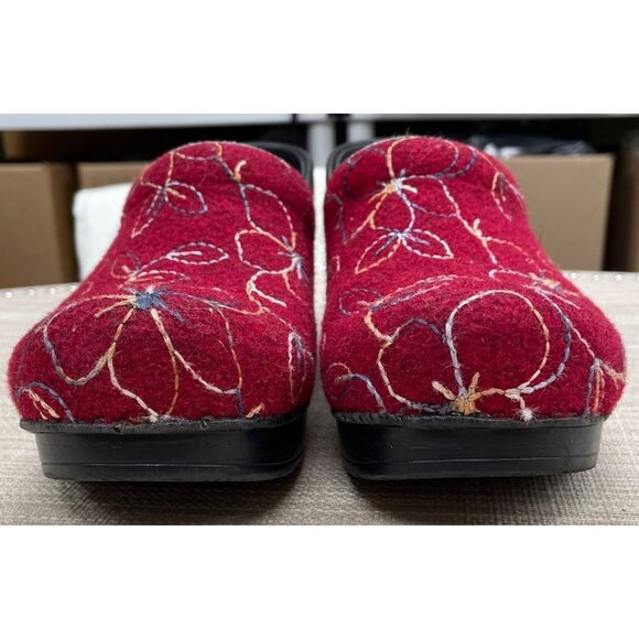 Dansko Red Wool Embroidered Shoes Clogs Size 7.5 SKU 1479 - Picture 3 of 5